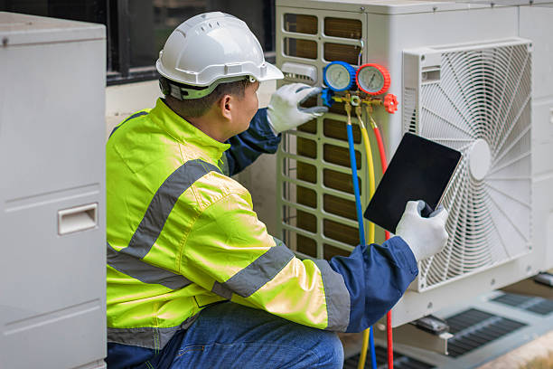 Professional Hvac technician working in North Uxbridge, MA